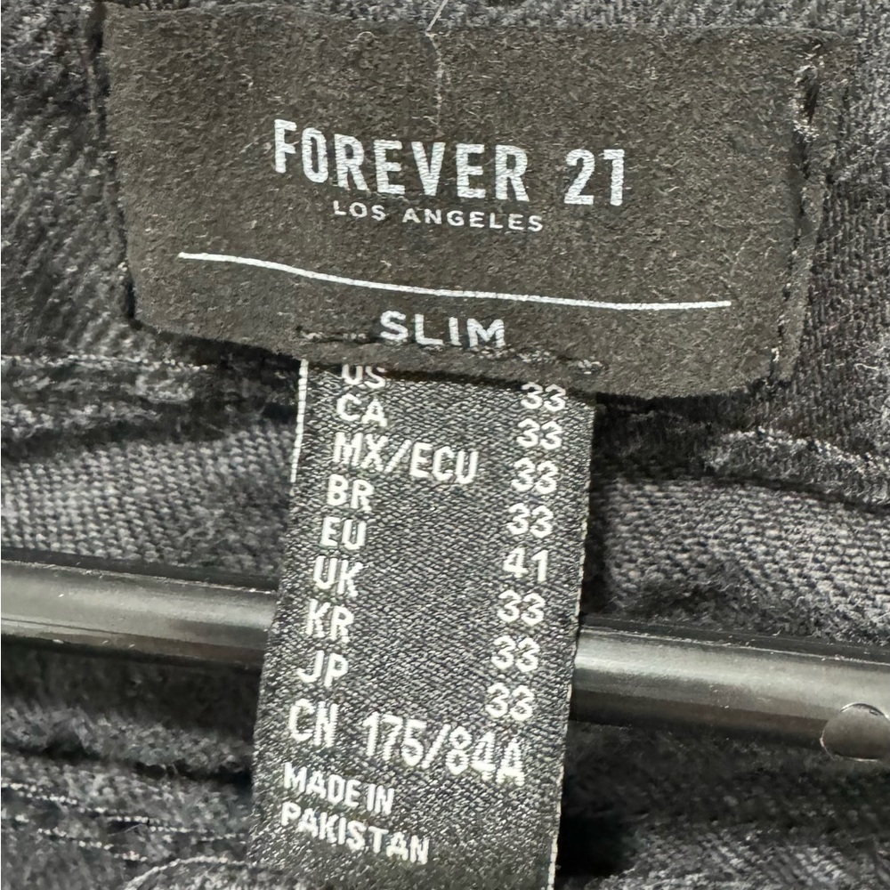 FOREVER 21 JEAN SHORT SIZE 33 - Picture 2 of 3